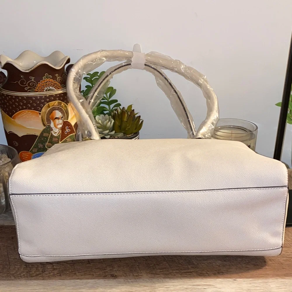 NWT!! London Fog Large Maille Tote Shoulder Bag 100th Anniversary Cream Caviar - Picture 11 of 14